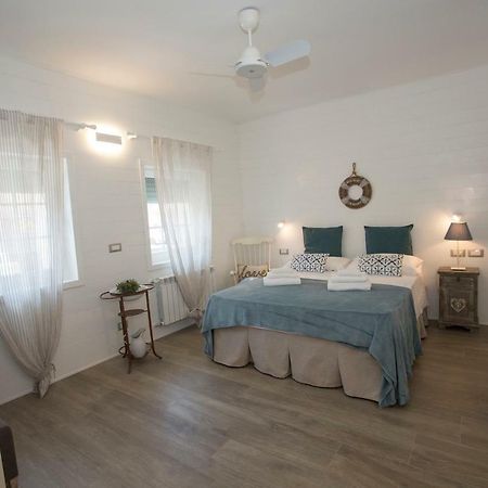 Laura E Christian - Rooms Градо Экстерьер фото