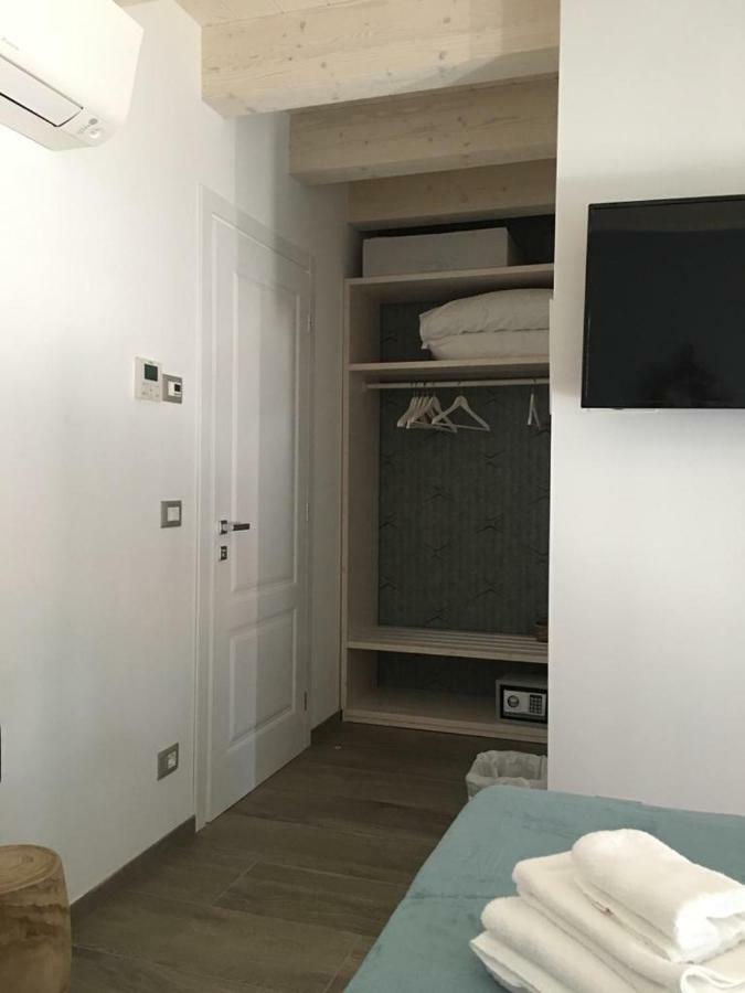 Laura E Christian - Rooms Градо Экстерьер фото