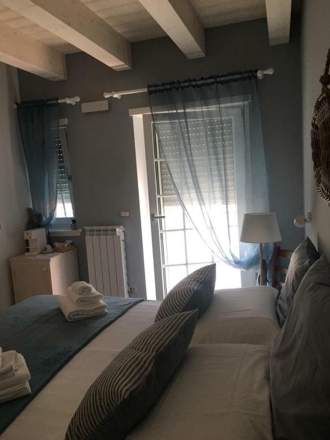 Laura E Christian - Rooms Градо Экстерьер фото